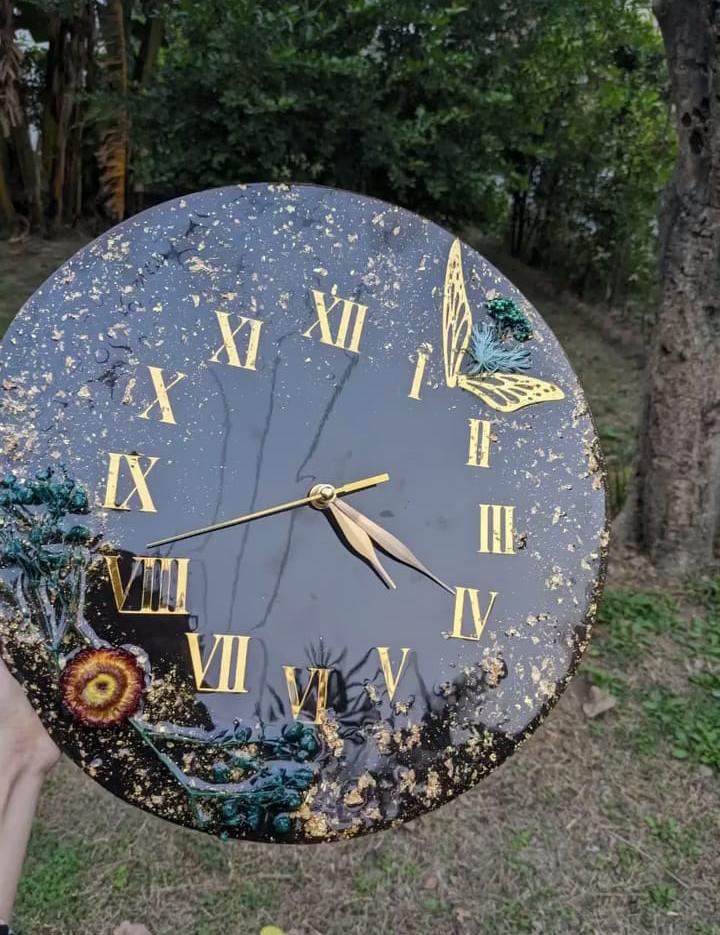 Golden Butterfly Resin Roman Clock